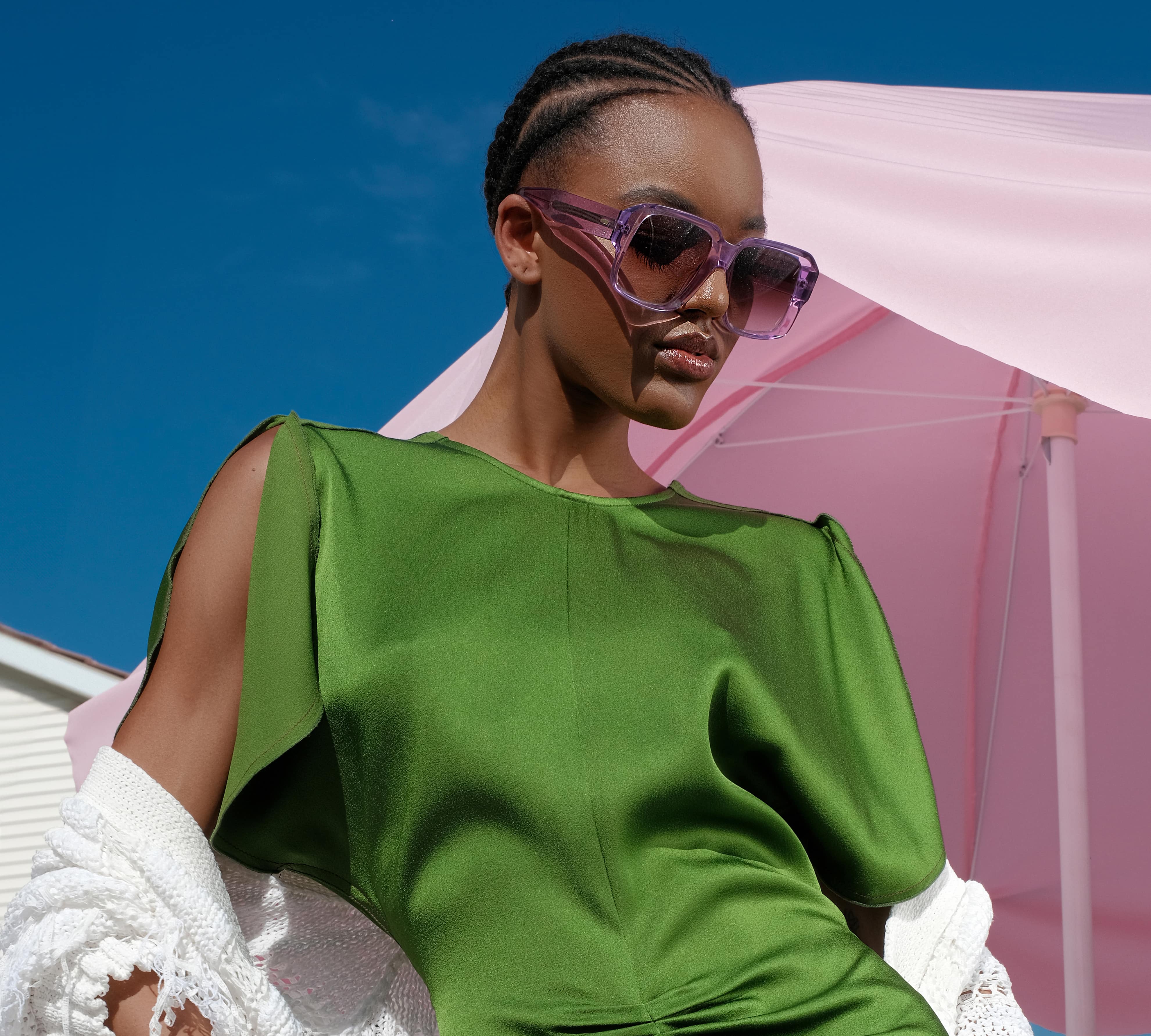 Women Summer collection 2025, bags, dresses, parcels, sneakers, hats, jackets and trousers.